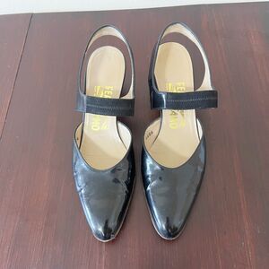 Salvatore Ferragamo Black Patent Leather Strapped Slingback Kitten Heel Sz 8